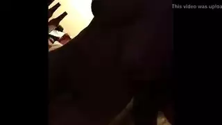 سمراءمحجبةتتناكمنعشيقهافيالسيارةيفشخهافيالمقعدالخلفي