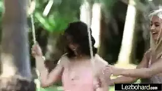 كويتيات مع فلبيني