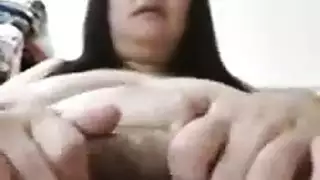 الفتاة الصينية ممارسة الجنس مع والدها بدلا من صديقتها، لأنها قرنية للغاية