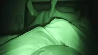زوجين صينيين جريئين يصوران فيديو إباحي صريح في منزل الآباء