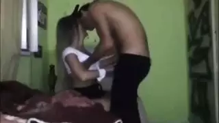 خام وحقيقي: فيديو زوجين منزلي للجنس