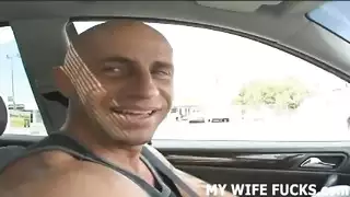 أكبر قضيب لديها من أي وقت مضى الكثير من الألم