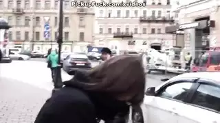 بورن وحيد في المرحاض: قذف على الأصابع ثم تنظيفها باللسان