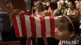 مجموعة أفلام للكبار: مشاهد صريحة