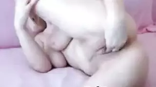 فتيات المدارس الساخنات يتم تناولهن مشاهد صريحة إكس إكس إكس