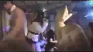 هاردكور معتاد: راهبة تبكي على زب كبير قبل القذف الداخلي