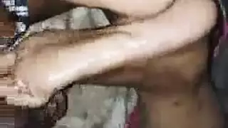 تدريب الحلق في مدينة الملاهي: حفلة مص قضيب في الهواء الطلق