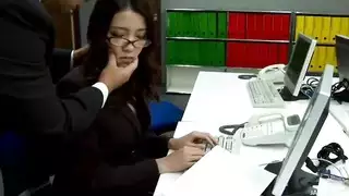 فيديو إباحي أجنبي صريح يحصل على صوت عربي