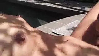 مؤخرة تتراقص تُضرب بشدة في مشهد صريح إكس إكس إكس