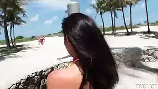 أقارب يتحررون في إباحية