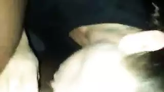 هزات نسائية شديدة وعرض نوافير منوية
