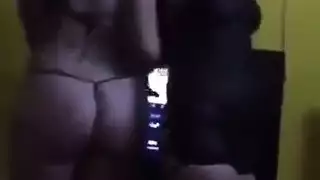 لعق ومتعة فموية