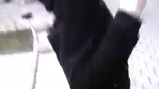 فرج ناضج يُدكّ بشدة من قبل فحل شاب في مشهد صريح