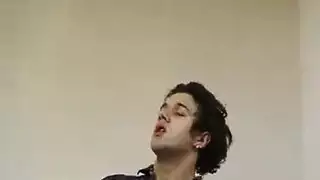 نبلاء بقضيب عملاق في جنس جماعي ونهاية بقذف المنى