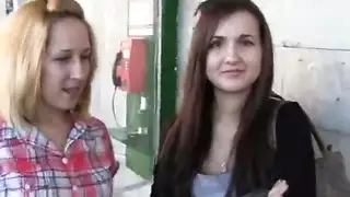 عاهرة الحظيرة تأخذ فعلًا إباحيًا قاسيًا