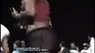 أوضاع كلب مع قذف داخلي متعدد