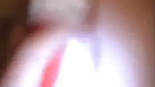 ‫سكس مع الحيوانات: رجل ودجاجة في فعل صريح‬