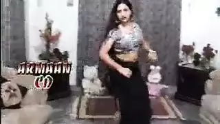 زفاف محرم: العريس يملأ فرج حماته بالسائل المنوي