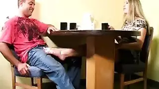 نائمة وتتم تعبئتها