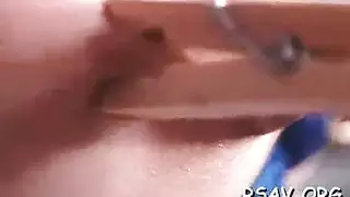 بث أفلام إباحية لمراهقين ساخنين: أشد الترددات إثارة