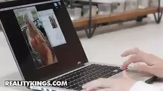 ممرضات منحرفات في نقاب: جنس عنيف وإنهاء بالقذف الداخلي