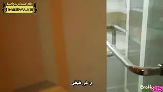 التسلل لممارسة جنس محفوف بالمخاطر: الأخ يملأ فرج أخته