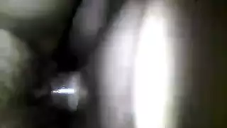 فرخة صغيرة مهووسة بهيمنة رجل أكبر