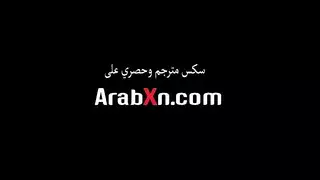 فيديو إباحي: زوجة متلهفة تأخذ قضيبًا سمينًا شرجيًا