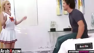 إباحية كاملة: يتم تشجيع كسها ونيكها