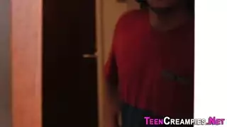 عشرينية ساخنة مستعدة لتقبيل عميق