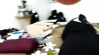 أنتوني ذو القضيب الكبير يضرب الفتحات الضيقة