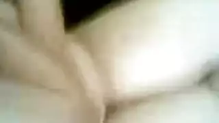 عربية ذات مؤخرة ضخمة تأخذ العضو بعد مص شهواني
