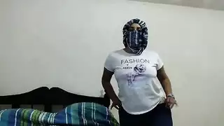 الهواة الحقيقي المسلمين العربي في الحجاب يستمني سحق كس السمين على كاميرا الويب