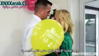 الام وابنتها السغيره يتناكين من الاب مترجم