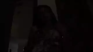 ولد امه تغريه على زبه وهو نائم بالقرب منها