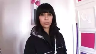 أول تجربة جنسية مزدوجة لسيدة عربية ناضجة مع شابين فرنسيين على الكاميرا