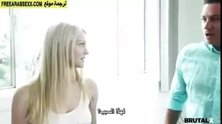 الاخت يغسل ثياب مترجم