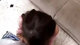 عاهرة سمراء تتوسل لجماع شرجي عنيف