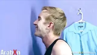 فى ايه فى ةلكس مترجم