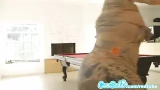 اطياز لاتينيات في البحر