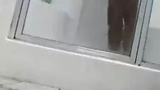 الكلبة تتعرض ثقوبها للتحطيم الإباحي العنيف