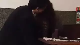 رغبة لا تُروى للمزيد من القضيب الخشن