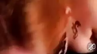 جلسة جماعية من الجدات تمص في النادي