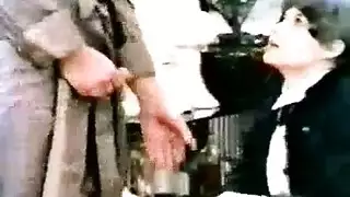 ذروة الشرج المثيرة على الحدود