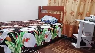 مغامرة الخادمة في الجنس الفموي العميق والوضعية الخلفية فيديو كامل