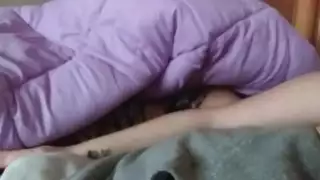 سكس رومانسي من الخارج: تقبيل باللسان وأكل كس