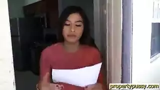 سائل منوي سري على جانب الطريق خارج السجلات بالنسبة للمدير
