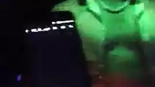 رهان جنس صريح: نيك بعد موعد ليلي جامح