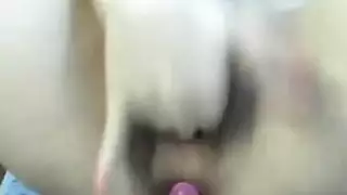 تنزل حليب كسها نهر
