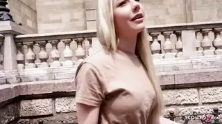 العاهرة الشابة الشرهة التي تتوق لقضيب صلب طوال اليوم